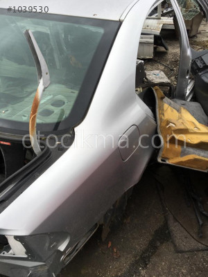 Mercedes W211 depo kapağı hatasız orjinal çıkma