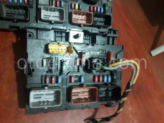 Peugeot 407 motor içi sigorta mevcut