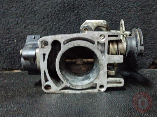 Ford Escort 1.6 Gaz Kelebeği çıkma 92AB-9677-CL