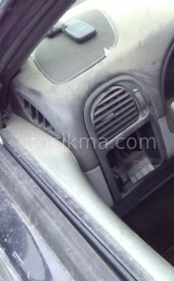 KOMPLE ÇIKMA 96 VOLVO S40 ÜFLEME IZGARASI.