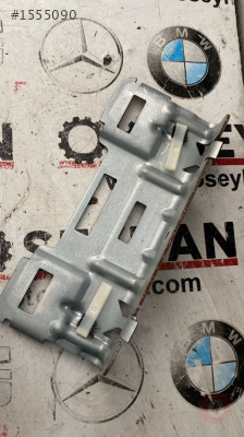 3G0858687A vw passat B8 sağ ön tavan tutamağı tutucu demiri