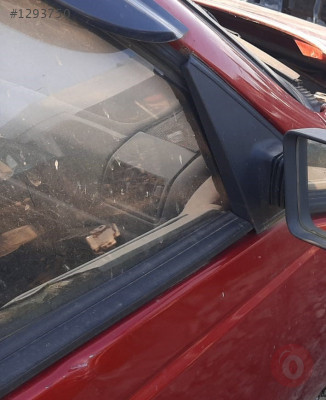1993 model peugeot 405 çıkma sağ ön kapı camı