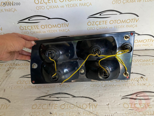 SKODA 135 SAĞ STOP LAMBASI ORJİNAL ÇIKMA TEMİZ ÜRÜN