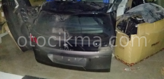 Peugeot  3008 arka bagaj kapağı