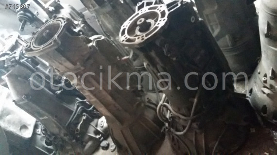 AMERİKAN JEEP HER MODEL ÇIKMA OTOMATİK ŞANZUMAN .