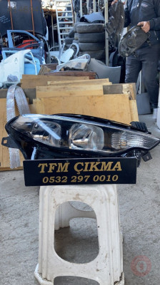 FİAT EGEA SİYAH ZEMİN SAĞ FAR