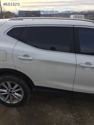 2015 NİSSAN QASHQAİ  SAĞ ARKA KAPI  DOLU