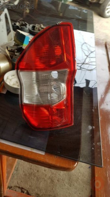 Ford torneo  arka sağ stop lambası çıkma