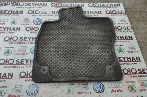 5F0061500A seat leon 2017-20 ön paspas
