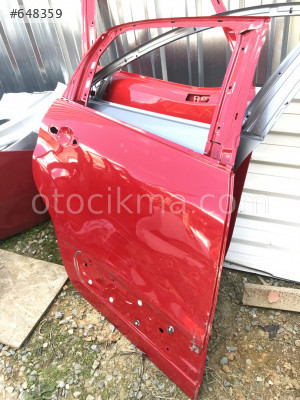 fiat 500 L çıkma sağ arka kapı