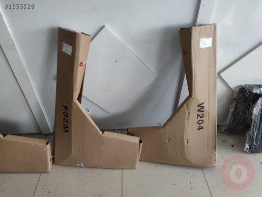 Mercedes C W204 Sağ Sol Ön Çamurluk 2048801418 2048801318