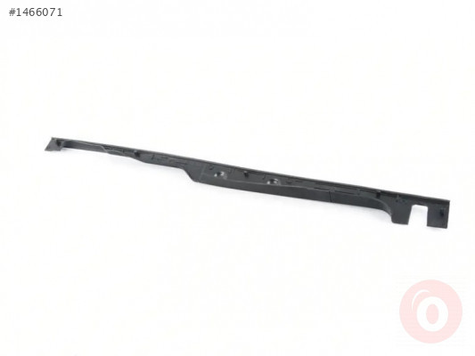 AUDİ A4 16-19 ÖN ÇAMURLUK ÜST KAPAMA SAĞ  8W0820582C