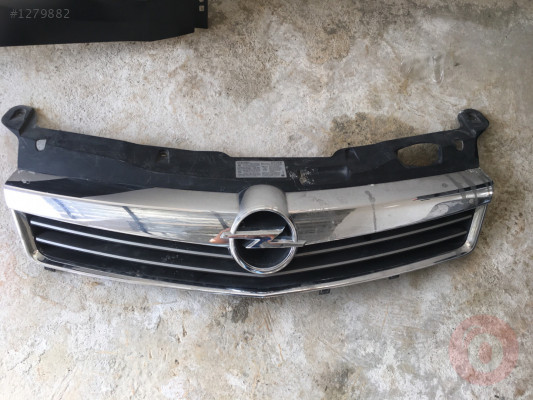Opel Astra haş çıkma orjinal ön panjur