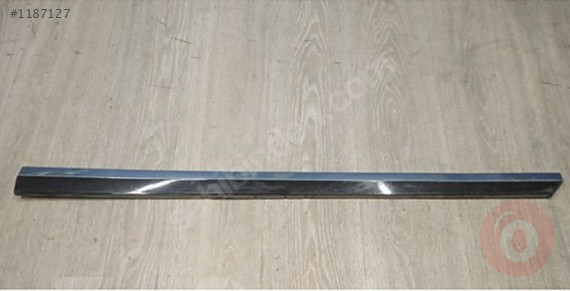 VW PASSAT B8 15-19 KAPI BANDI KROMLU SOL ÖN 3G0853331A 3Q7
