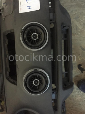 Audi A3 Orta Üfleme Izgarası hatasız orjinal çıkma