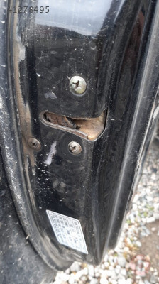 mazda 929 çıkma sol ön kapı kilidi