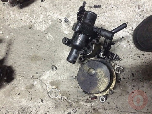 FORD MONDEO TRANSİT 2.0 TDCİ FREN VAKUMU TERMOSTAT GÖVDESİ