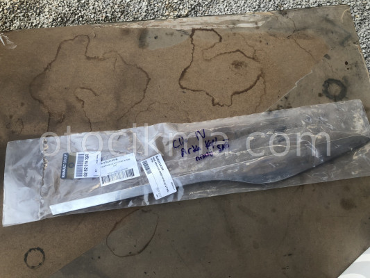 828201839R CLİO 4 ARKA KAPI NİKELAJI SAĞ YENİ ORJ