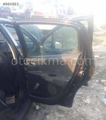 2009 model peugeot 207 1.4 benzinli çıkma sağ arka dolu kapı