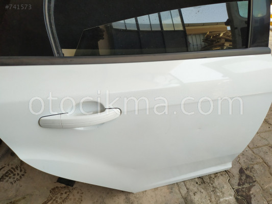 Ford Focus 3 Sağ Arka Kapı Hatasız
