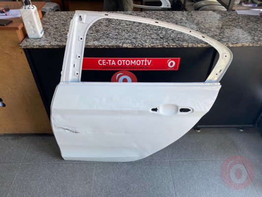 FİAT EGEA SOL ARKA KAPI ÇIKMA BEYAZ