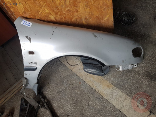 Toyota Corolla Sağ Ön Çamurluk Hatasız Orjinal Çıkma