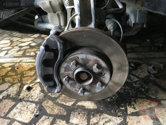 Volkswagen Amarok 2.0 TDİ Amartisör taşıyıcı aks orjinal
