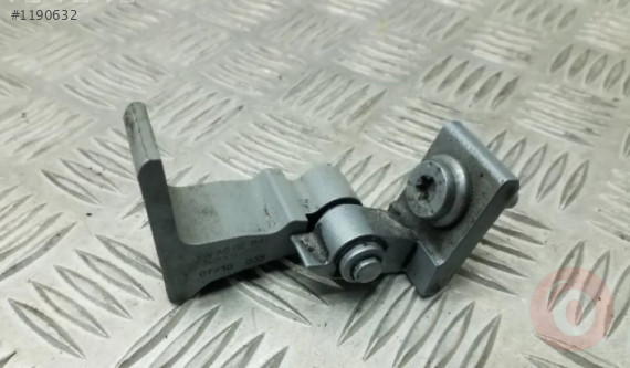 SKODA OCTAVİA 13-17 KAPI MENTEŞESİ SOL 8K0831401B