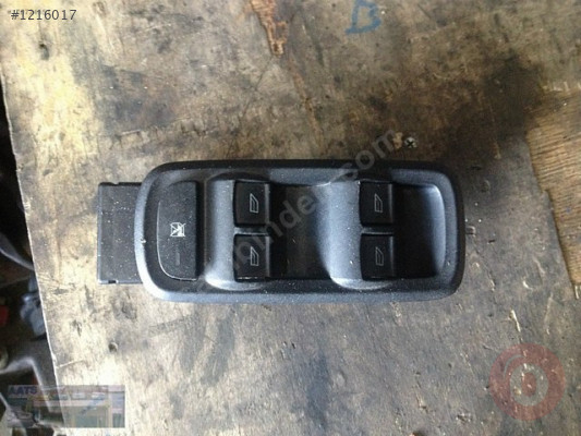 FORD FİESTA 3 MK7 KASA 2009-2014 4 LÜ CAM AÇMA DÜĞMESİ