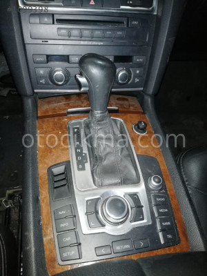 Audi Q7 Vites Çerçevesi Hatasız Orjinal Çıkma