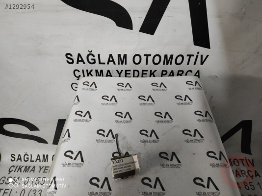 51127117625 BMW-1 E87 ÇIKMA  ARKA TAMPON ÇEKİ DEMİR KAPAĞI