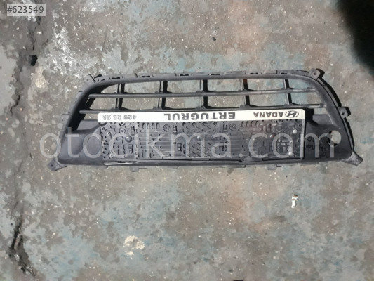 Hyundai i10 ön tampon orta ızgarası