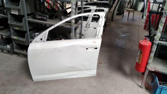 SKODA OCTAVİA 2013 2019 SOL ÖN KAPI 5E0831051