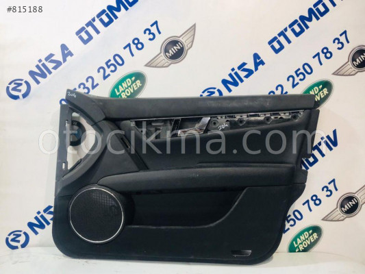 MERCEDES C SERİSİ W204 SAĞ ÖN KAPI DÖŞEMESİ A2045402410