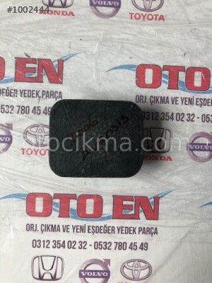 TOYOTA AVENSİS ÖN ÇEKİ DEMİR KAPAĞI 2006 55548-05030