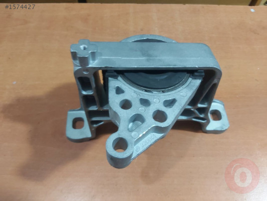 MAZDA 3 2004 - 2009 SAĞ MOTOR KULAĞI