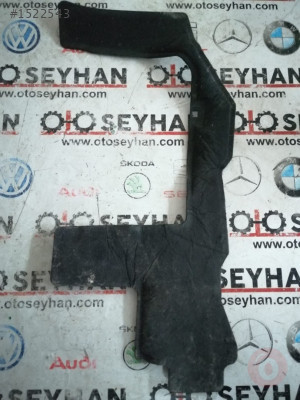 5JB863082A seat toledo 2013 torpido alt kaplaması