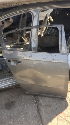 passat sağ arka kapı çıkma parçalar