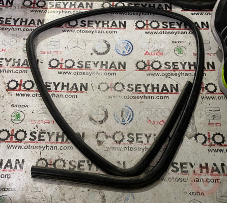 volkswagen caddy 2001 sol bagaj kapağı cam çerçeve lastiği