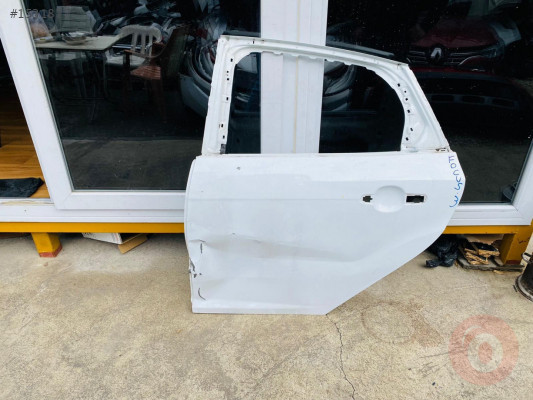Ford focus 3 sol arka çıkma kapı (hasarlı parça)