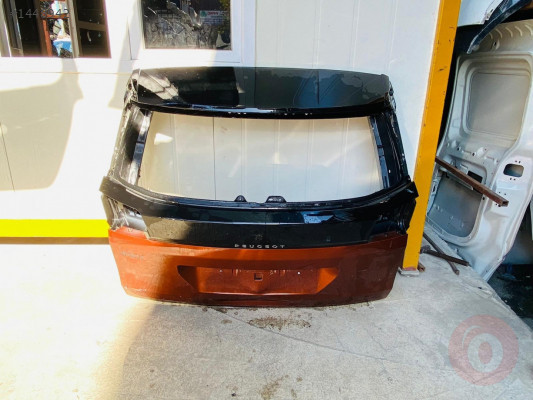 Peugeot 3008 arka bagaj kapagı