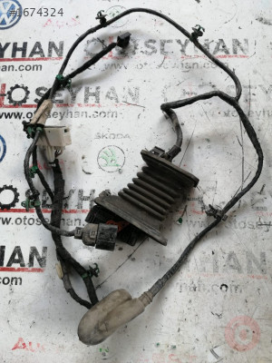 Volkswagen golf 5 sağ arka kapı tesisatı