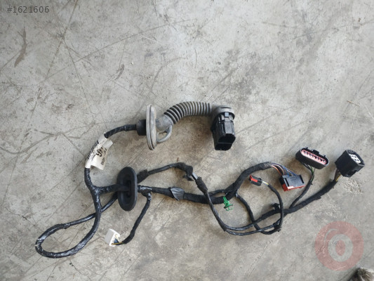 Ford Focus arka kapı kablolama tezgahı