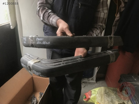 1998-2001 PASSAT SAĞ SOL ARKA TAMPON ÇITASI VOLKSWAGEN