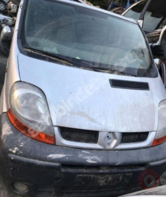 Renault Trafic silecek motoru