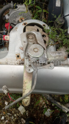 kia capital çıkma sol arka cam krikosu motorlu