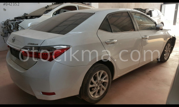 TOYOTA COROLLA ORJ ÖN VE TÜM PARÇALARI... MİL OTOMOTİV