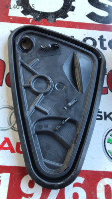 5NA839916 volkswagen tiguan sağ arka kapı iç panel ayırıcı
