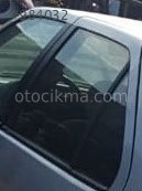 1998 model peugeot 306 1.8 benzinli çıkma sol arka kapı camı