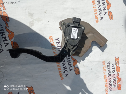 Dacia Sandero 2 Gaz Pedalı 2011
